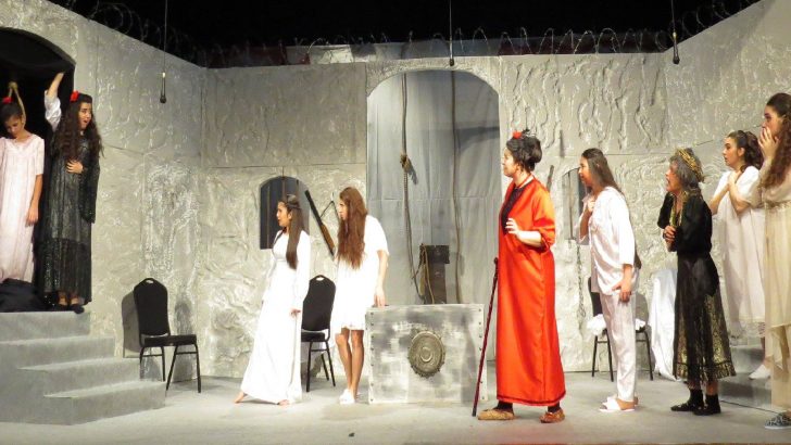 «La Casa de Bernarda Alba» pone punto final a los actos de la Mujer en Buñol