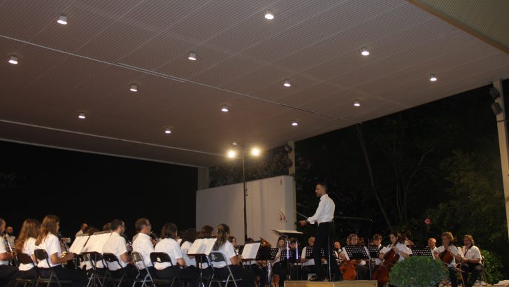 Las imágenes del concierto «Territorios» ofrecido por la Banda Sinfónica de «La Armónica» de Buñol