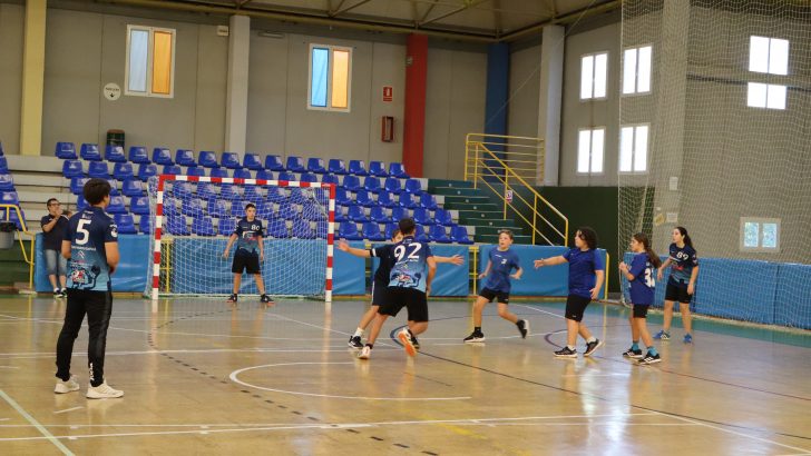 El Club Balonmano Buñol celebra con éxito un nuevo torneo de Mini-Handball (imágenes)