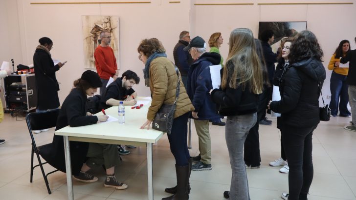 780 personas asisten al casting de la próxima película de Amenábar en Buñol