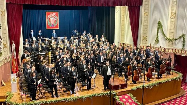 «La Artística» de Buñol destina la recaudación de su concierto de Navidad a las dos sociedades de Paiporta